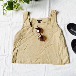 ☃️FINAL SALE Ann Taylor • Tan Sleeveless cropped Tank Top